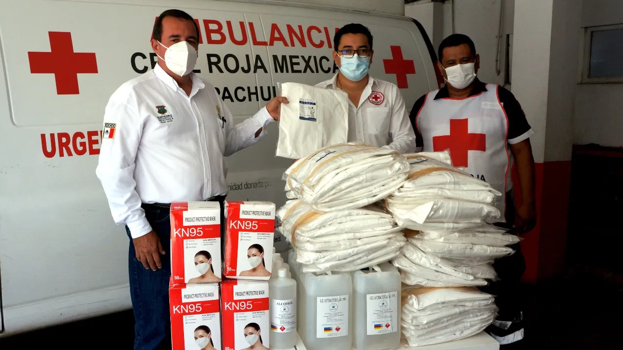DONA AYUNTAMIENTO DE TAPACHULA EQUIPOS DE PROTECCIÓN A LA CRUZ ROJA