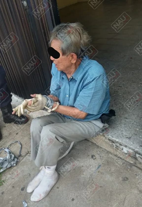 Un hombre y una mujer se roban una camioneta