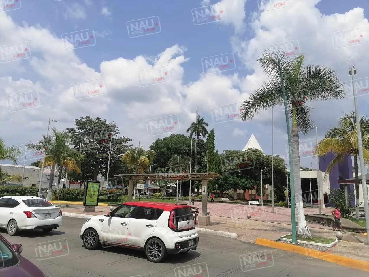 Engañan a joven y le roban 16 mil pesos