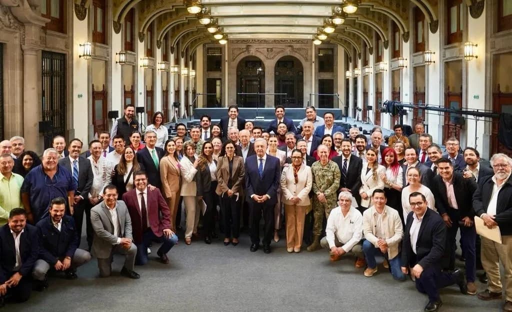 Asiste Rutilio Escandón a reunión de acuerdo para intensificar búsqueda de desaparecidos, encabezada por AMLO