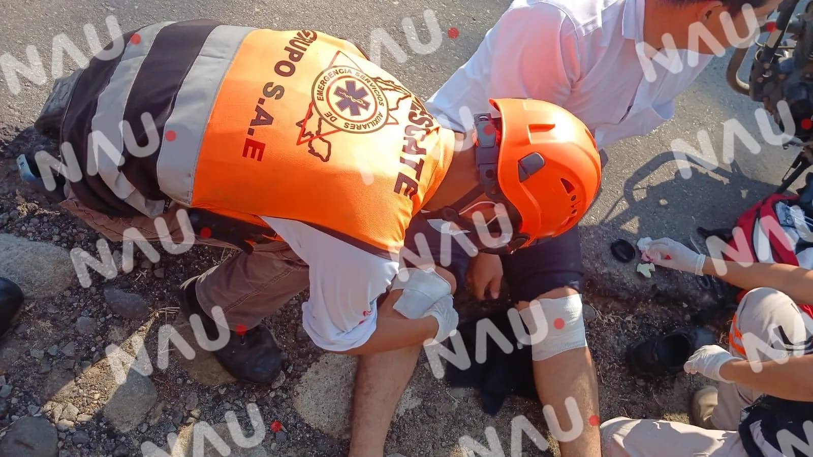 Motociclista herido en Tuxtla Chico después de ser chocado por un vehículo que escapa de la escena