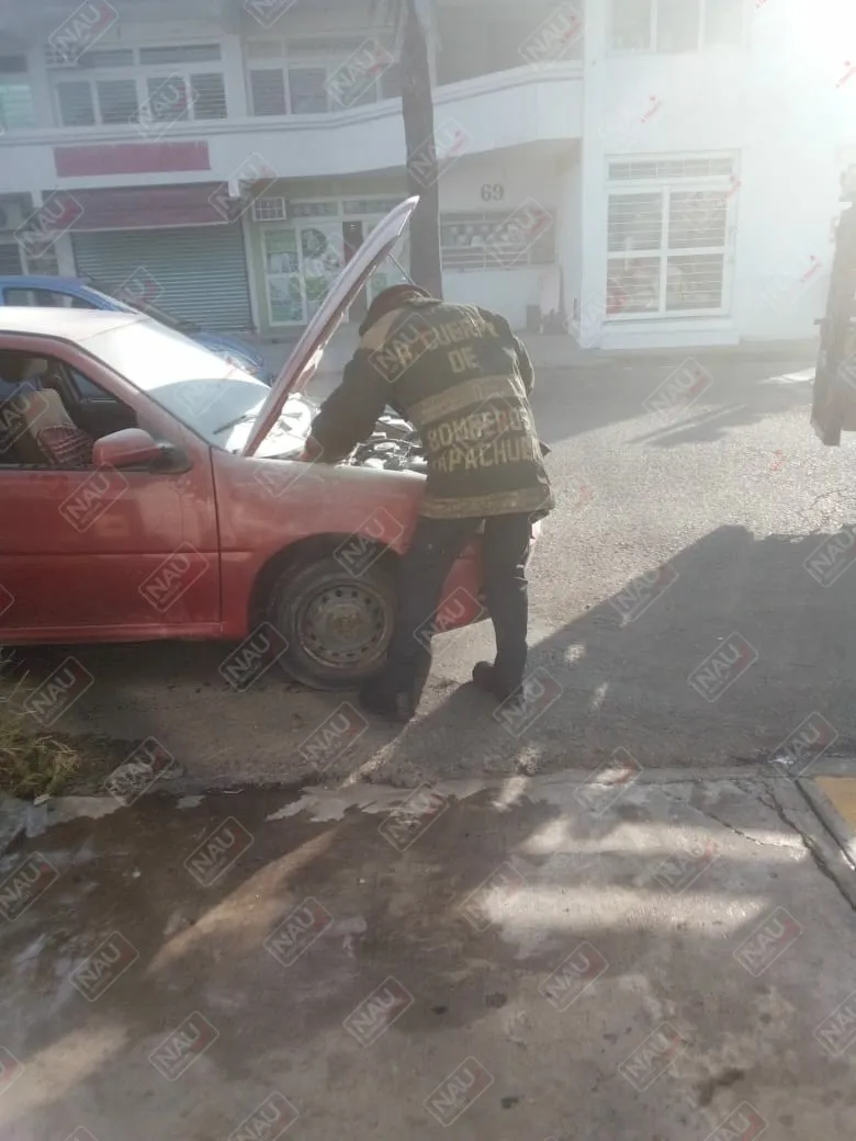Se incendia vehículo en el centro de Tapachula