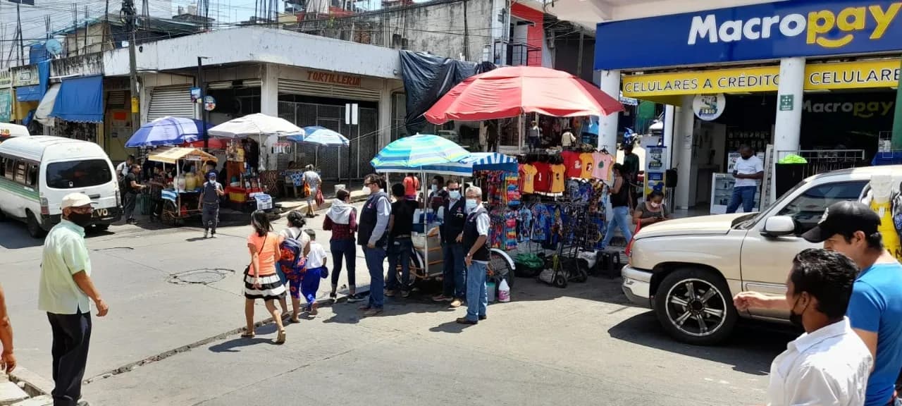 POR LA SALUD DE LOS CIUDADANOS, CONTINÚAN MEDIDAS PREVENTIVAS ANTICOVID EN MERCADOS Y CENTRO DE TAPACHULA