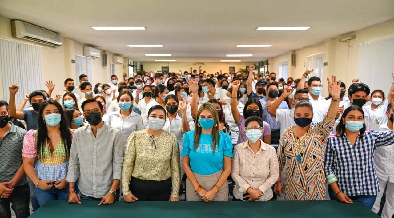 “DESDE EL AYUNTAMIENTO SEGUIREMOS INCENTIVANDO EL ESPÍRITU TRANSFORMADOR DE LOS JÓVENES”: ROSY URBINA