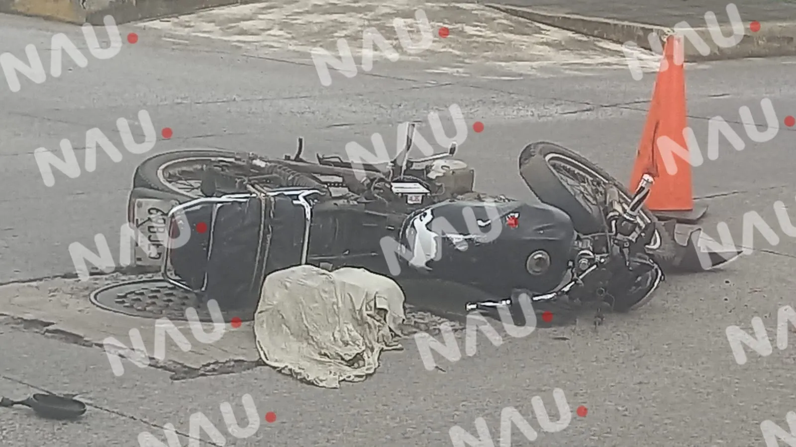 Accidente entre motocicleta y vehículo deja un herido