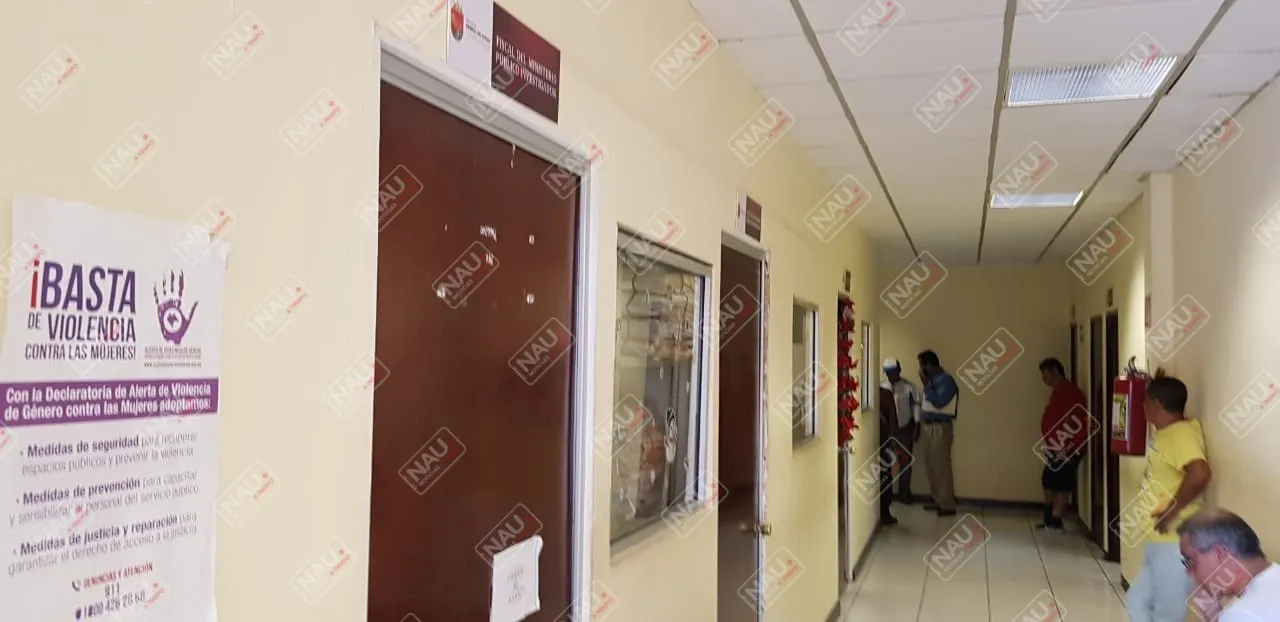 Asaltan oficinas de venta de material