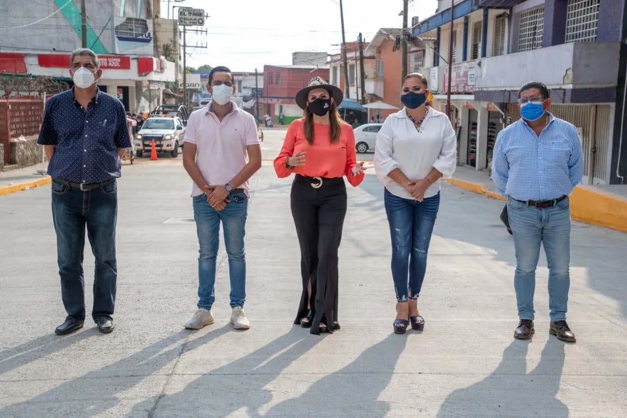 ROSY URBINA SUPERVISA CONSTRUCCIÓN DEL BOULEVARD ANTONIO D´AMIANO CAJAS