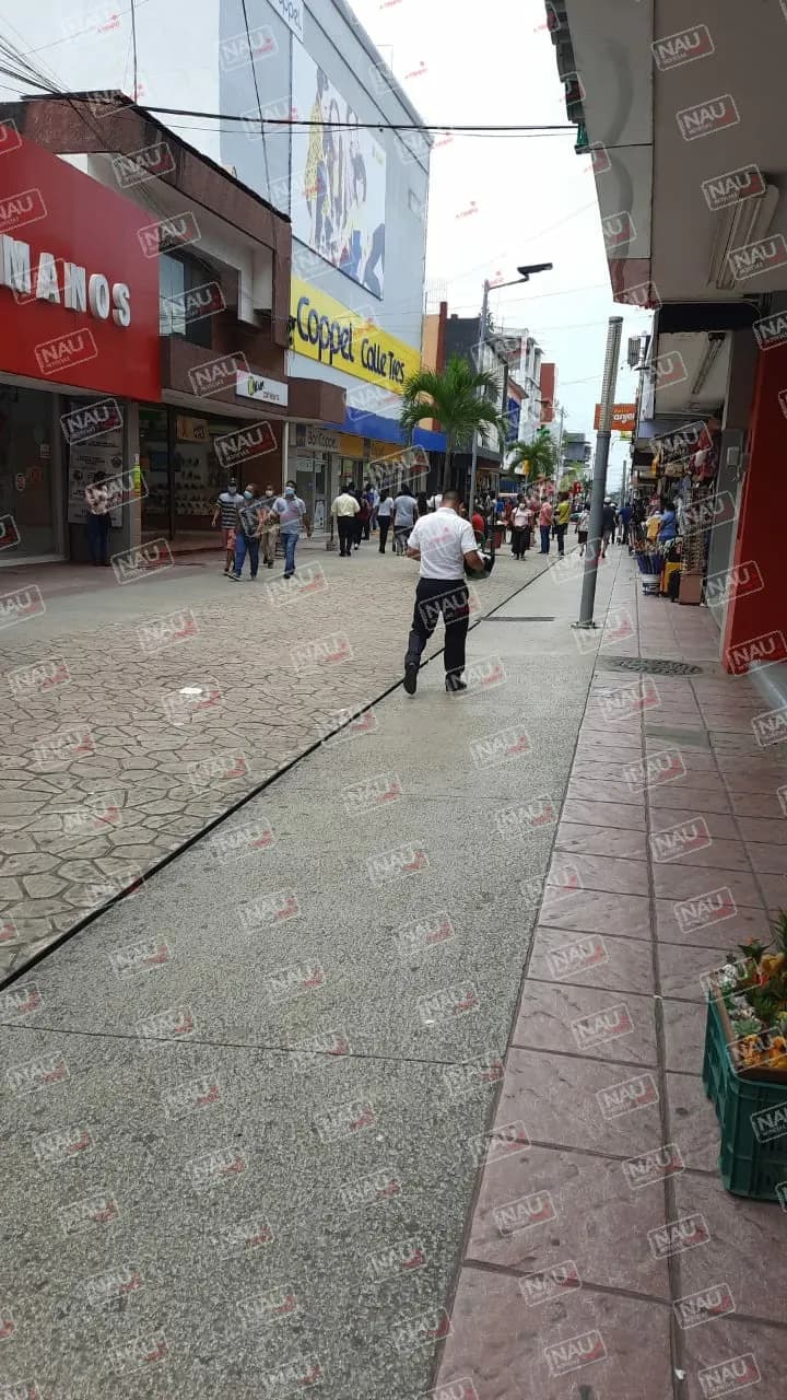 Vuelven atacar las paqueteras en el paso peatonal de Tapachula.