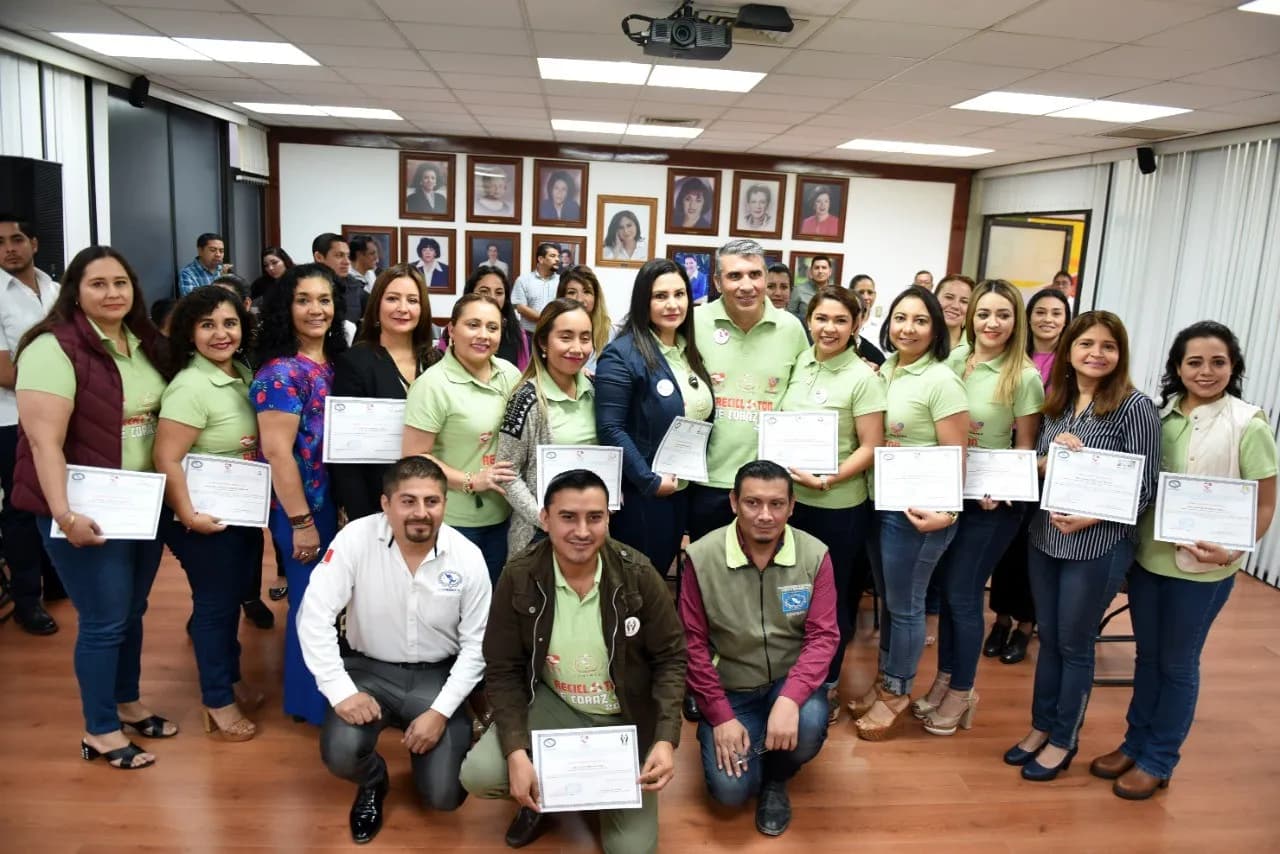 Destaca Voluntariado FGE en Reciclatón de Corazón del DIF Chiapas