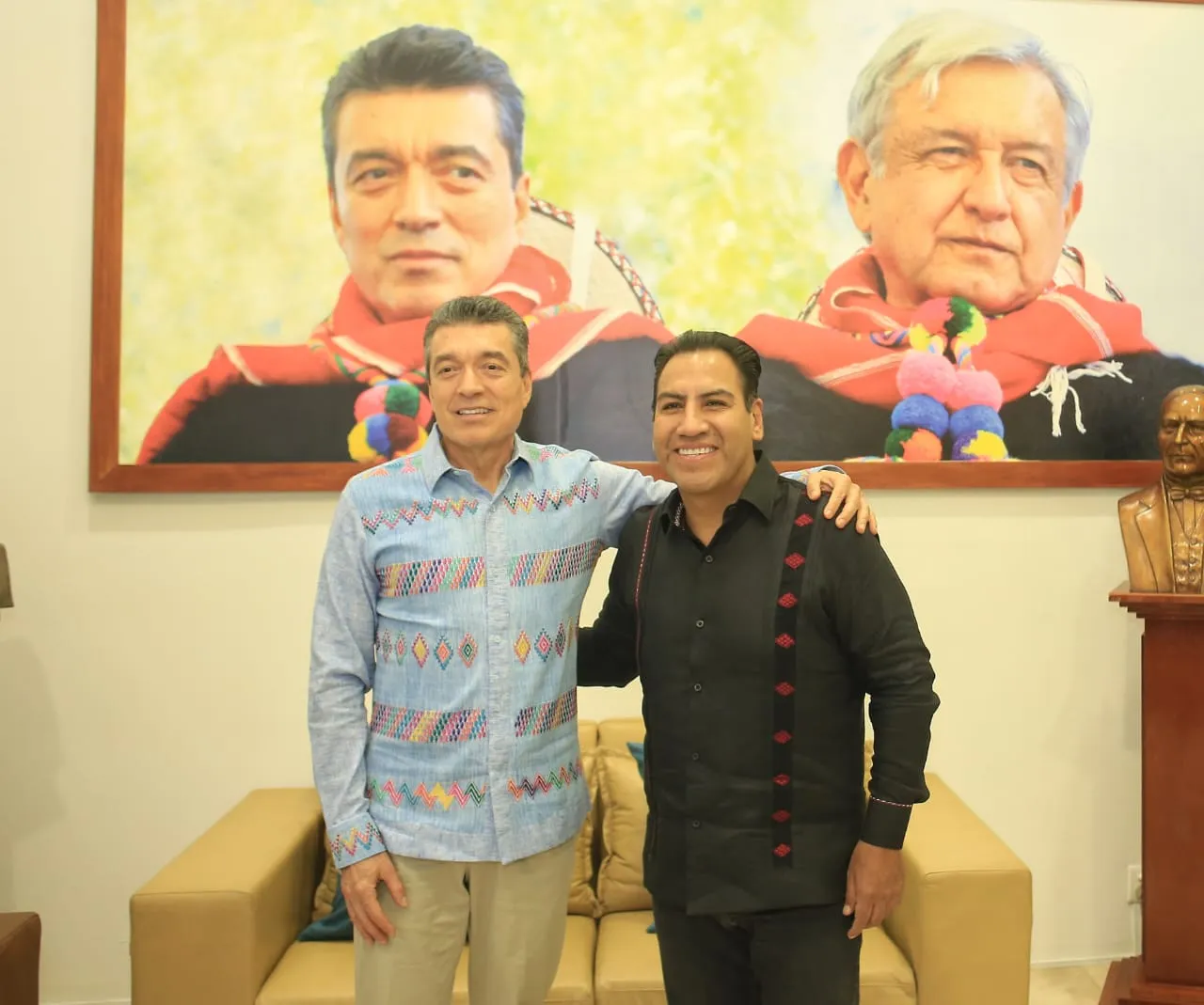 Se reúnen Rutilio Escandón y senador Eduardo Ramírez Aguilar