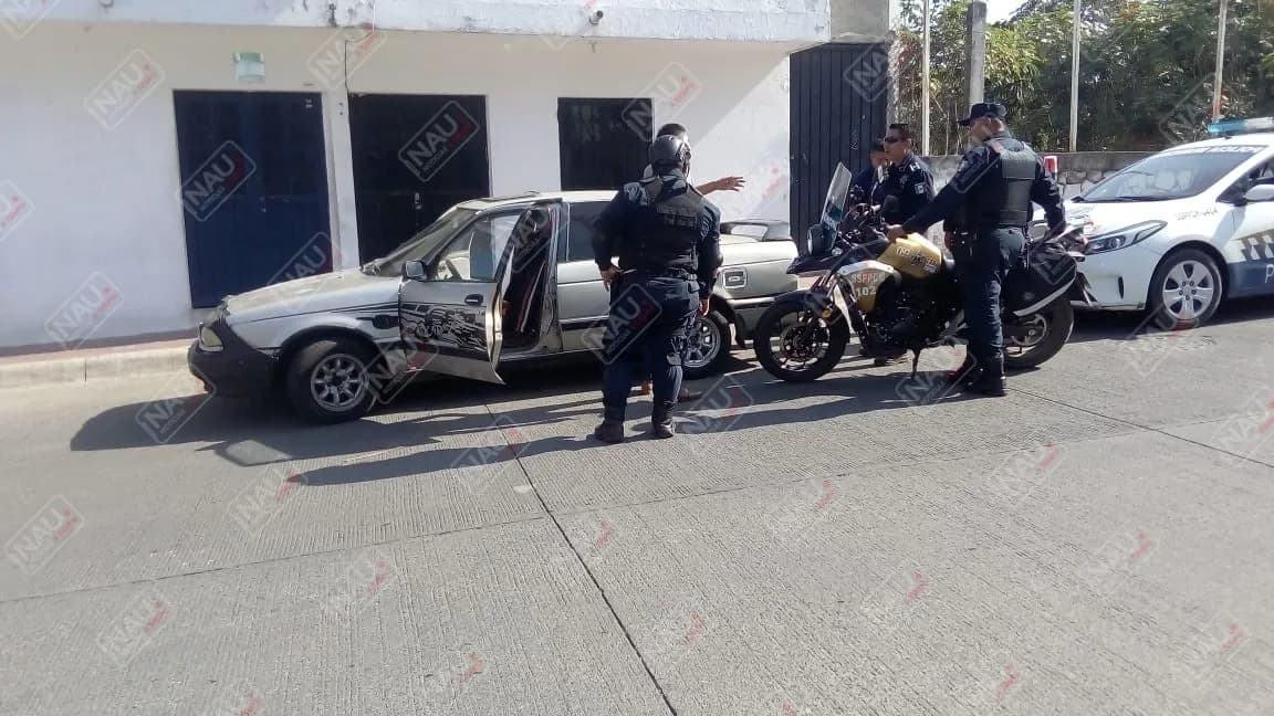 Policías municipales localizan vehículo robado