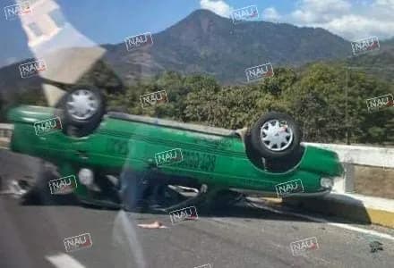 4 lesionados deja accidente.
