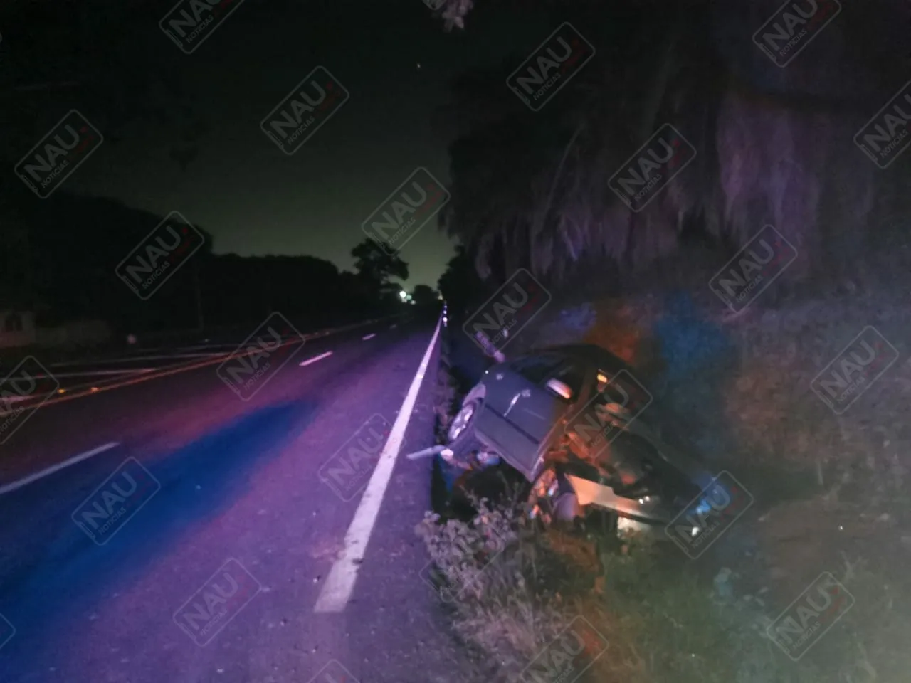 Abandonan vehículo en la carretera Tapachula – Puerto Madero