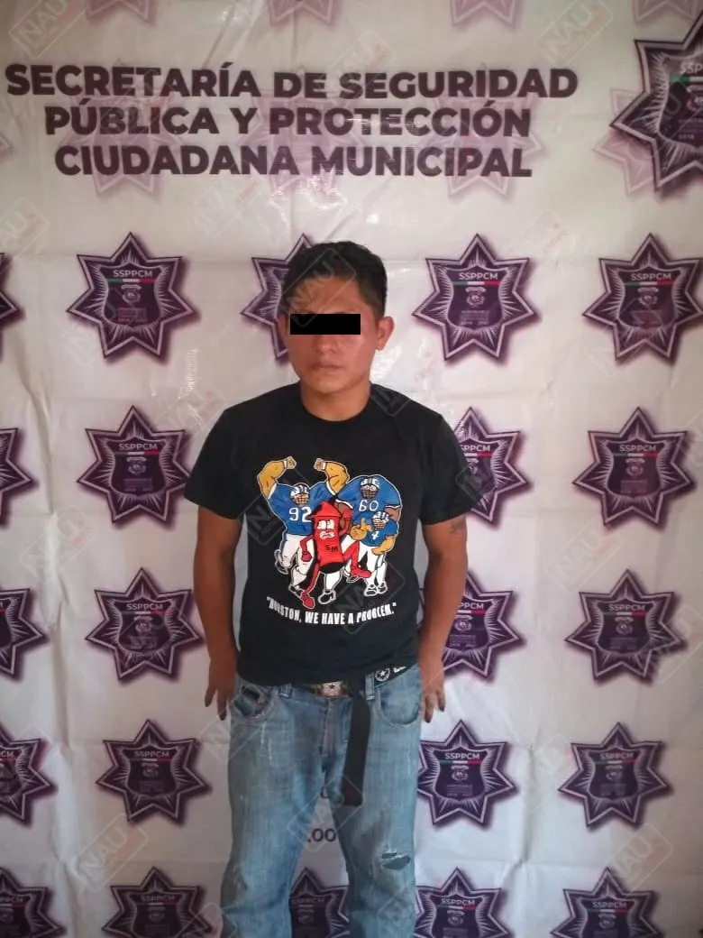 Detienen a presunto asaltante de una combi colectiva