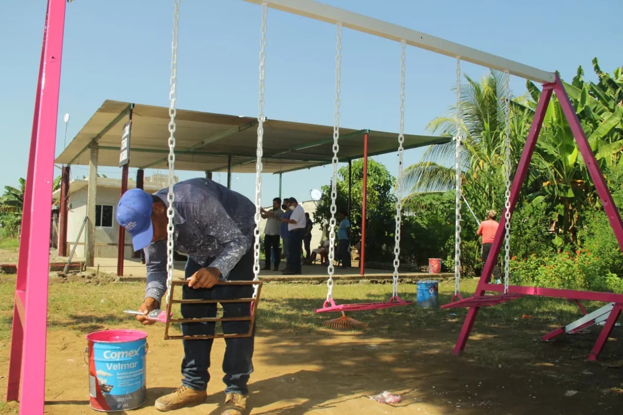 AYUNTAMIENTO REHABILITA ESPACIOS PÚBLICOS EN COLONIAS DE TAPACHULA