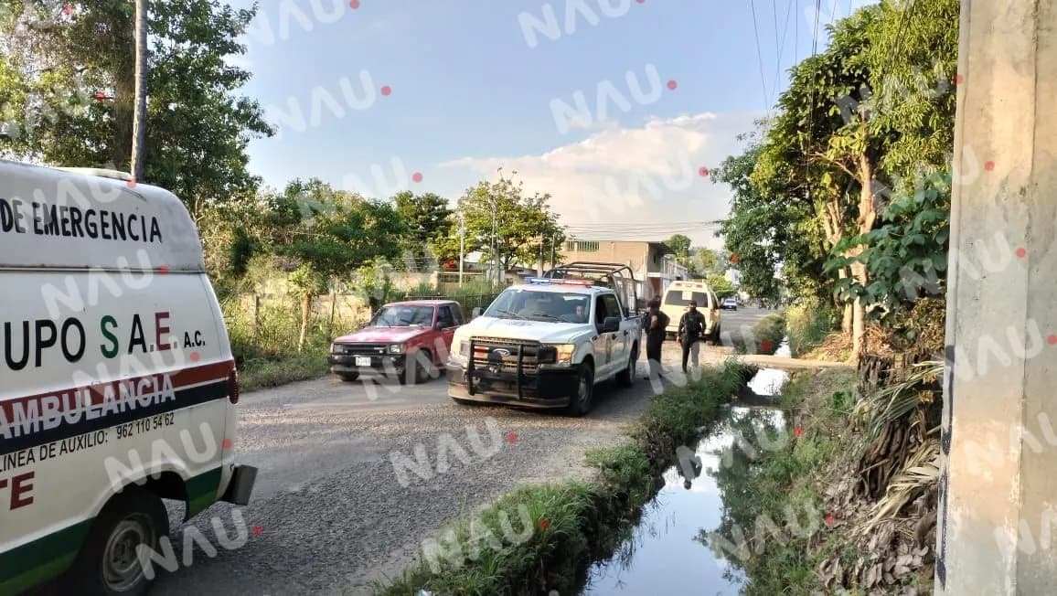 Le tiraron de balazos en los pies y resultó ileso