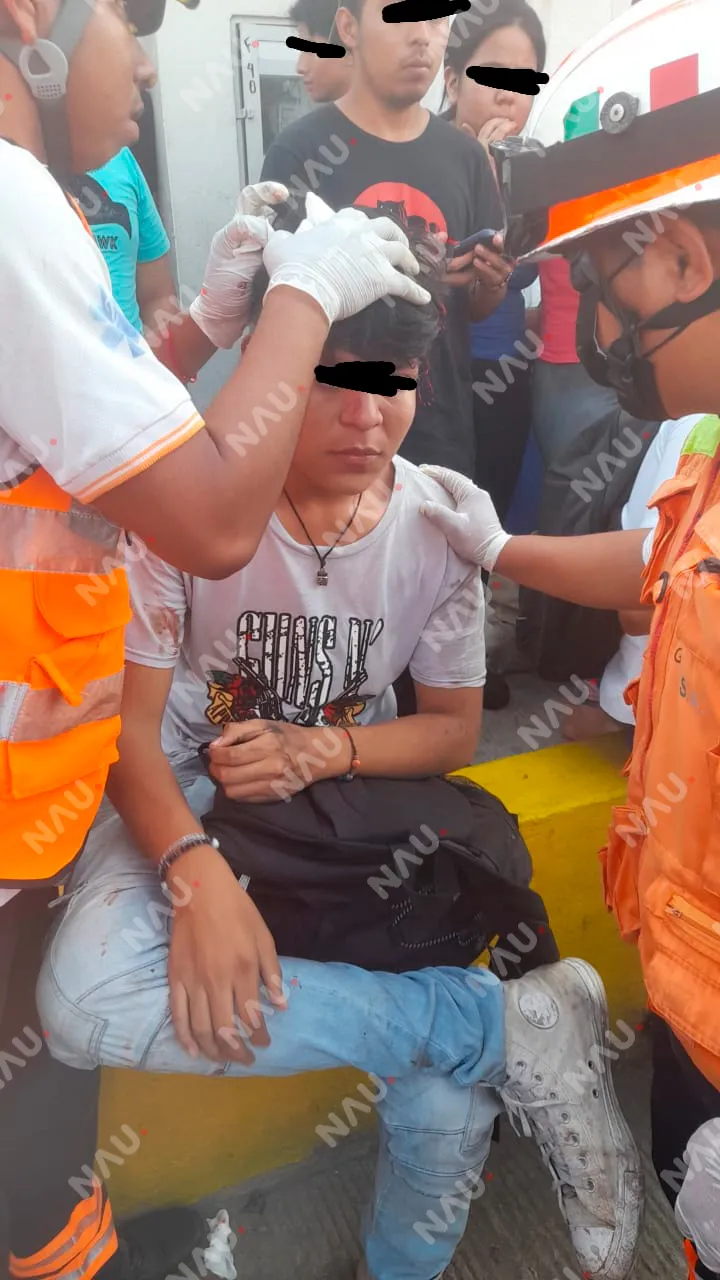 Grave dos personas que viajaban en una motocicleta
