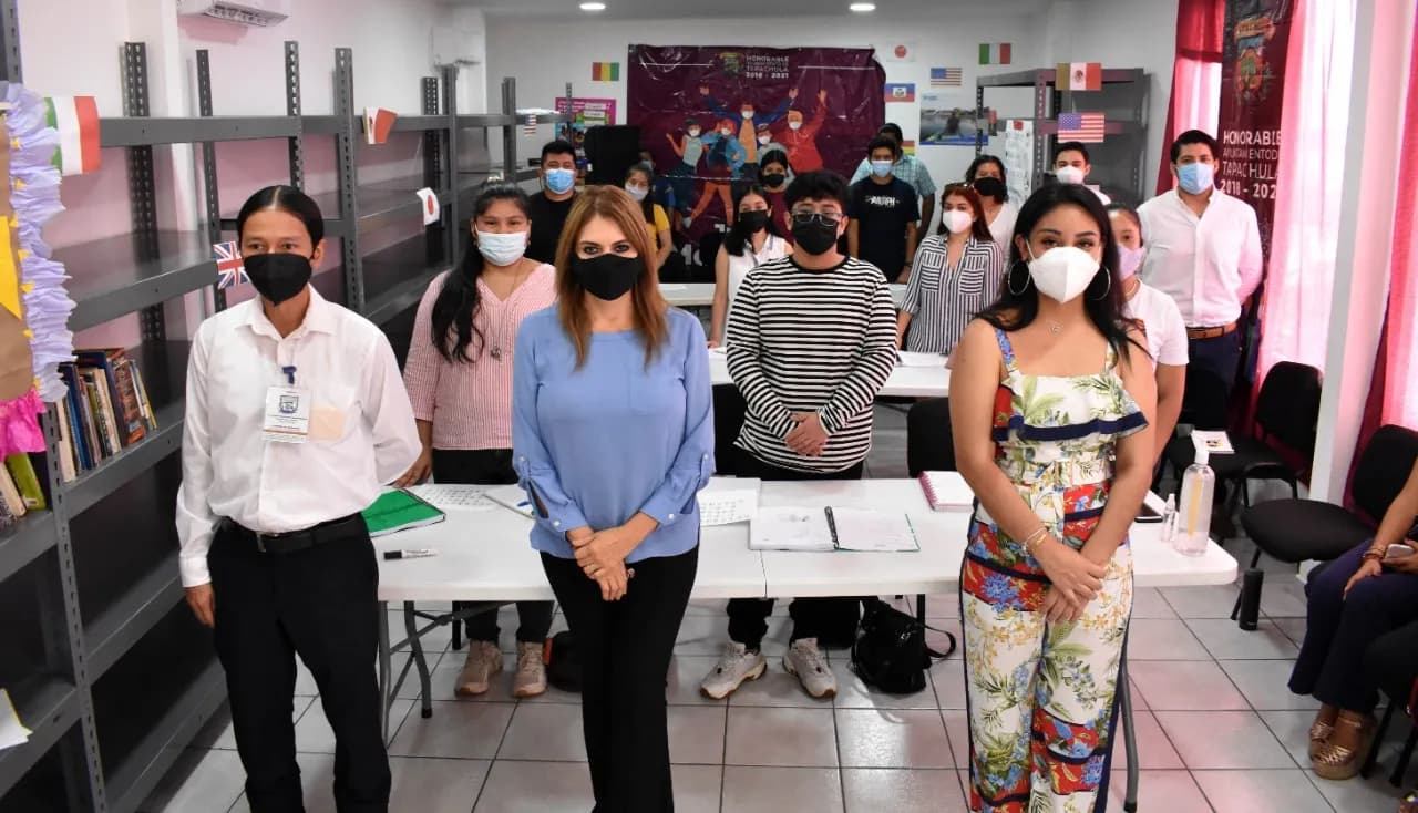 JÓVENES TAPACHULTECOS INICIAN EL CURSO DE INTRODUCCIÓN BÁSICO EN IDIOMAS