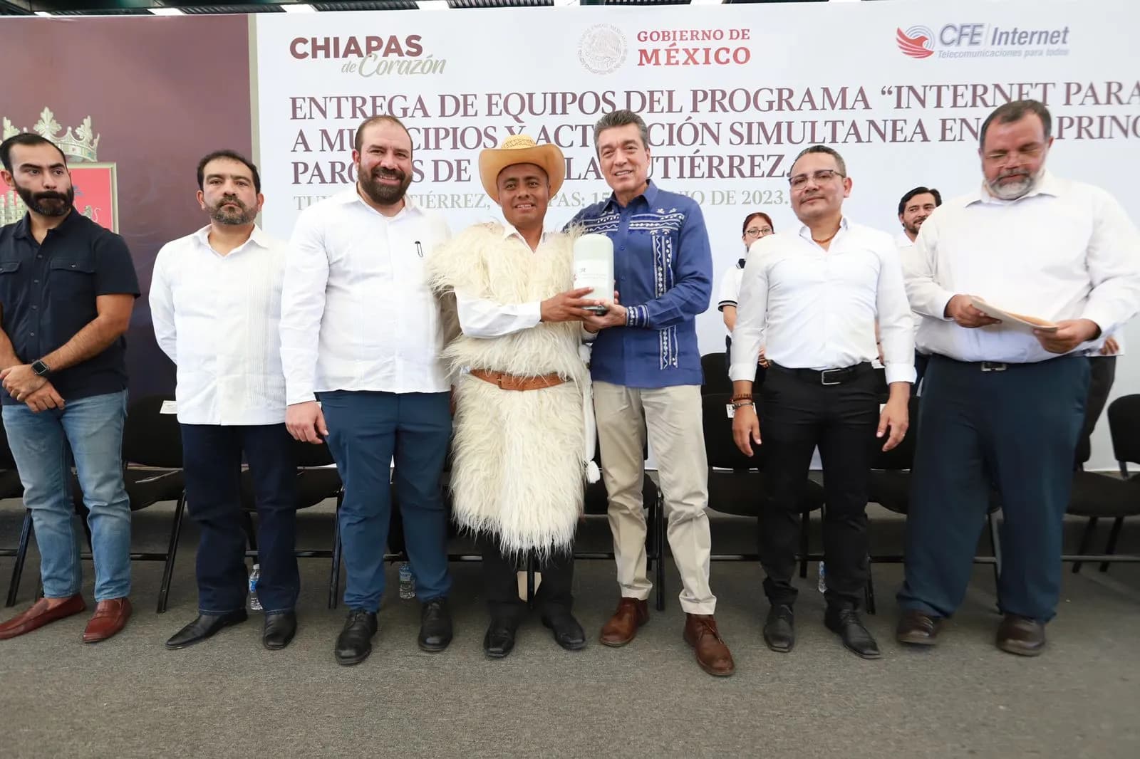 Rutilio Escandón activa simultáneamente Internet para Todas y Todos en parques de Tuxtla Gutiérrez