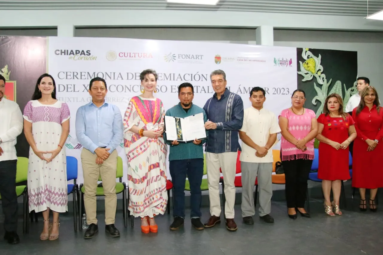 Encabeza Rutilio Escandón Ceremonia de Premiación del XXV Concurso Estatal de Ámbar 2023