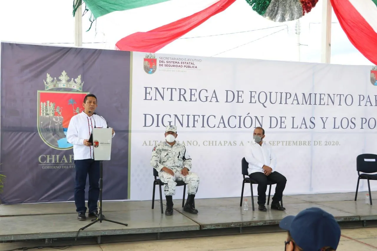 Encabeza Llaven Entrega de Equipamiento y Ampliación del Centro de Videovigilancia en Altamirano