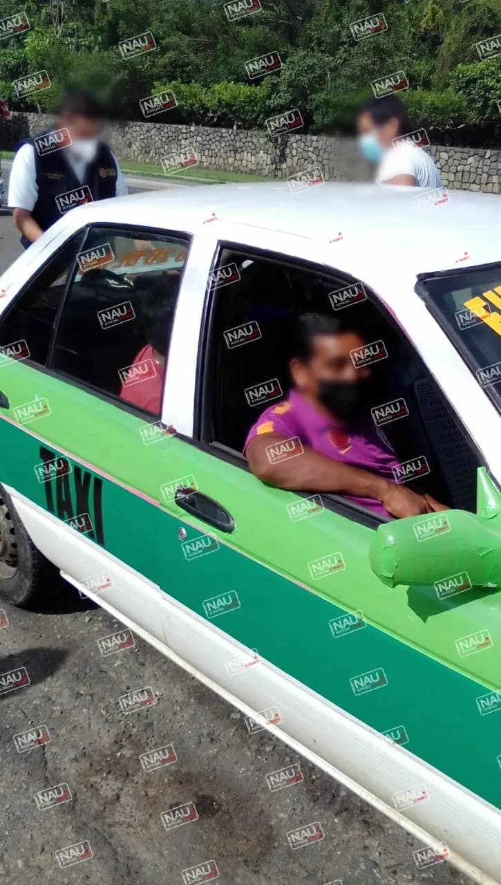 Asegura Movilidad y Transporte taxi pirata del Ejido 26 de Octubre.
