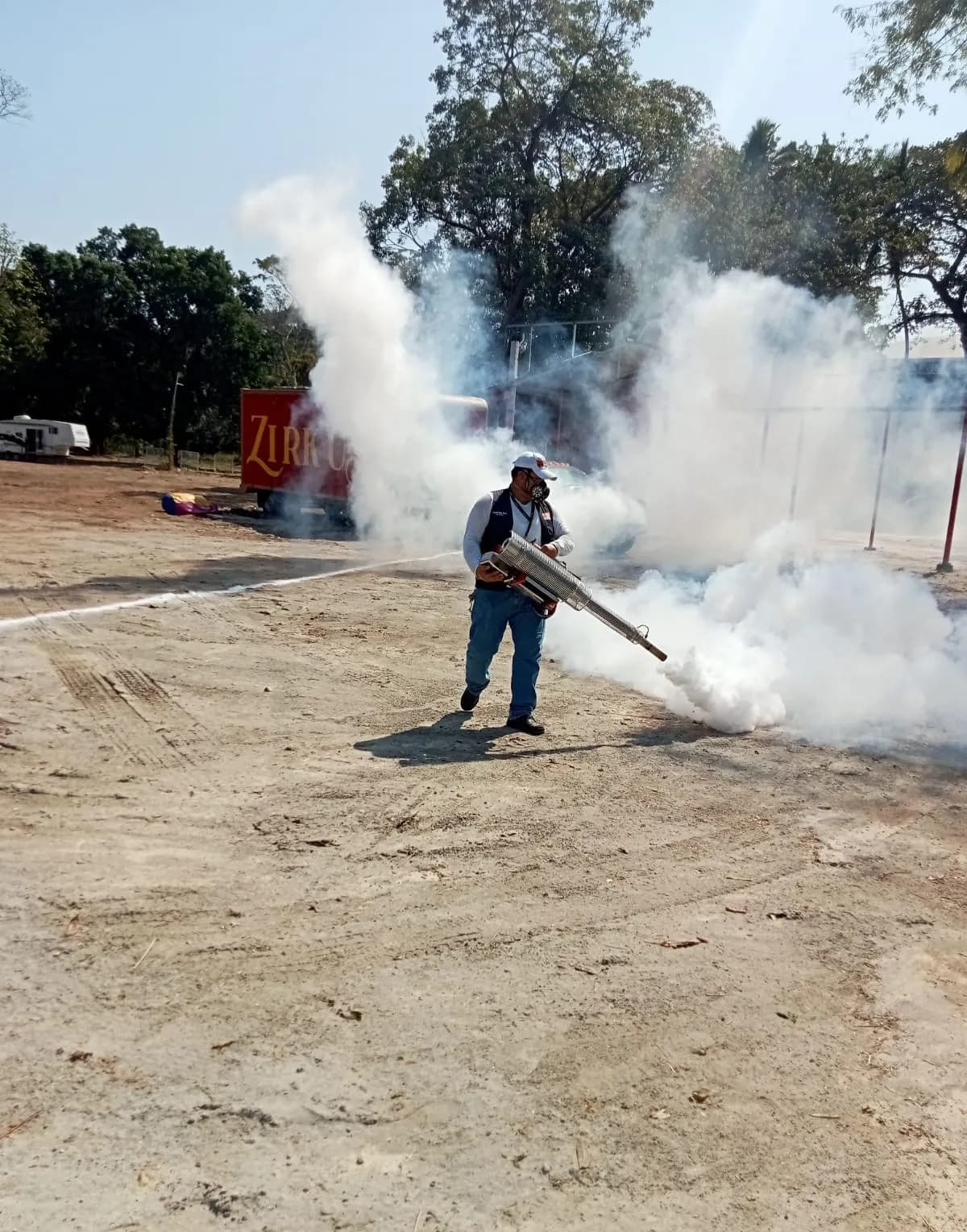 SECRETARÍA DE SALUD FUMIGA INSTALACIONES DE LA EXPO FERIA TAPACHULA 2024