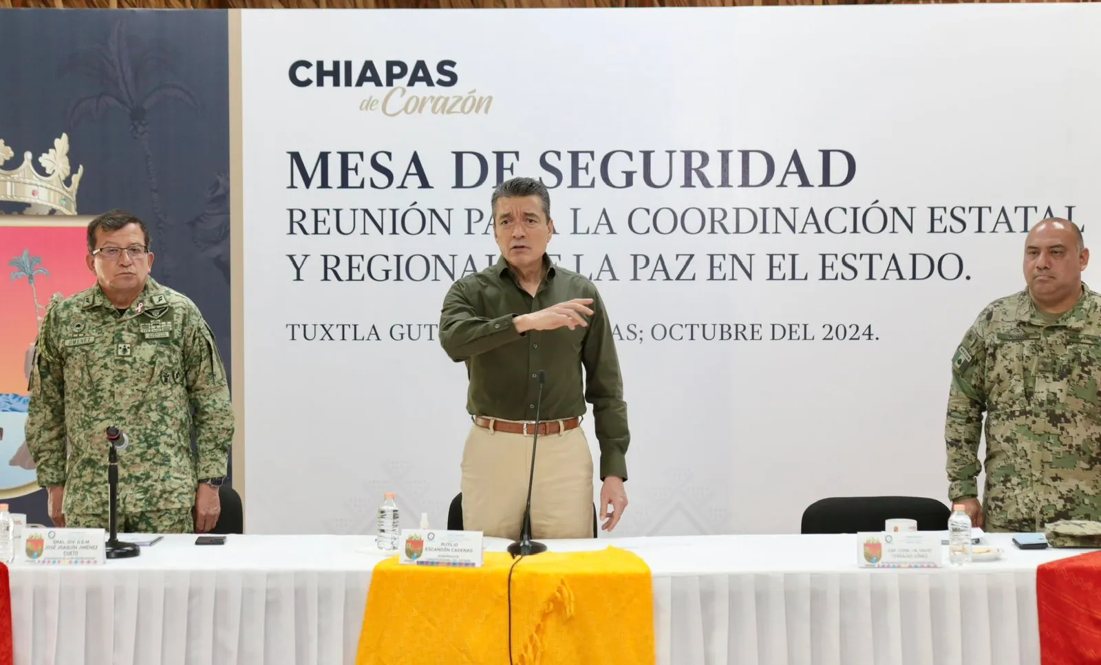 Reconoce Rutilio Escandón labor a través de aeronaves oficiales para atender emergencias del pueblo