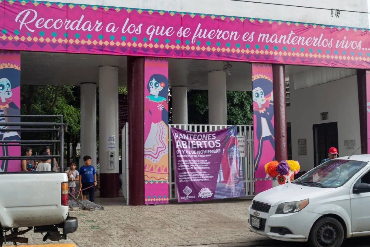 PANTEONES DE TAPACHULA LISTOS PARA RECIBIR VISITANTES EN DÍA DE MUERTOS