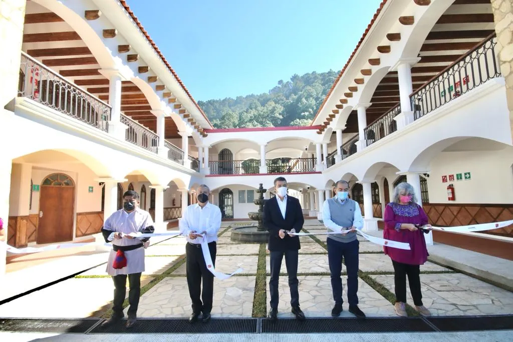 En SCLC, Rutilio Escandón inaugura 14 aulas, obras y equipamiento integral de la sede central de la Unich