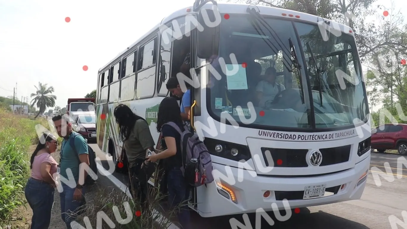 Universidad Politécnica de Tapachula resuelve problema de transporte tras bloqueo en carretera