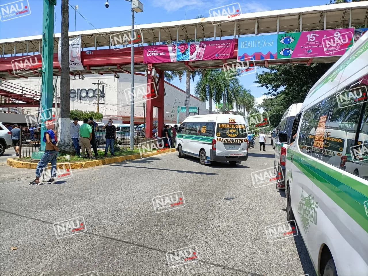 Retienen tres unidades de Laureles 1 por supuesta invasión de ruta.