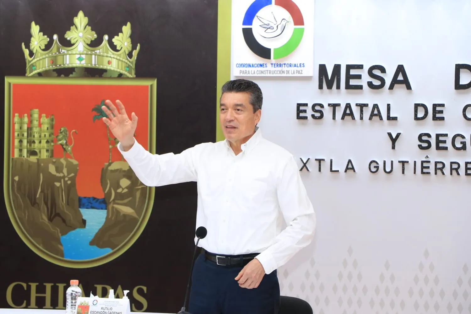 Tras arribo de 210 mil dosis anticovid, exhorta Rutilio Escandón a acudir a centros de vacunación