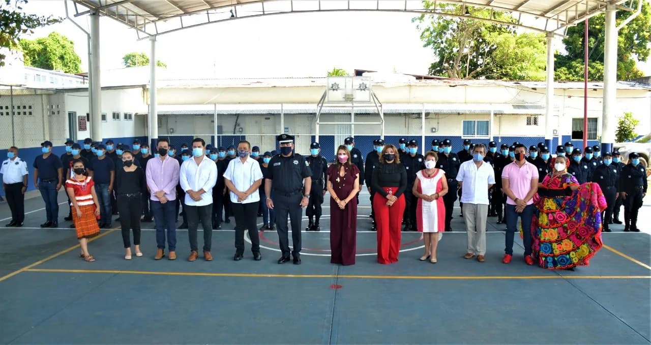 POLICÍA TURÍSTICA DE TAPACHULA, RECIBIÓ CONSTANCIAS DE CAPACITACIÓN