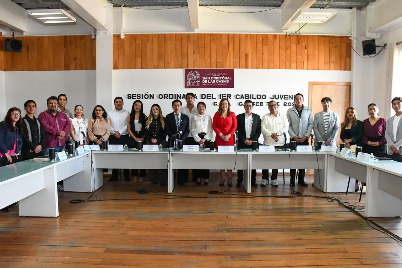 Fabiola Ricci toma protesta a los integrantes del 1er Cabildo Juvenil de San Cristóbal