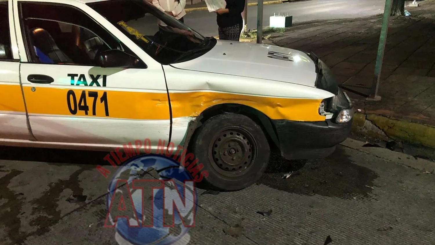 Chocaron dos taxistas en la central oriente y 7ª avenida norte sur