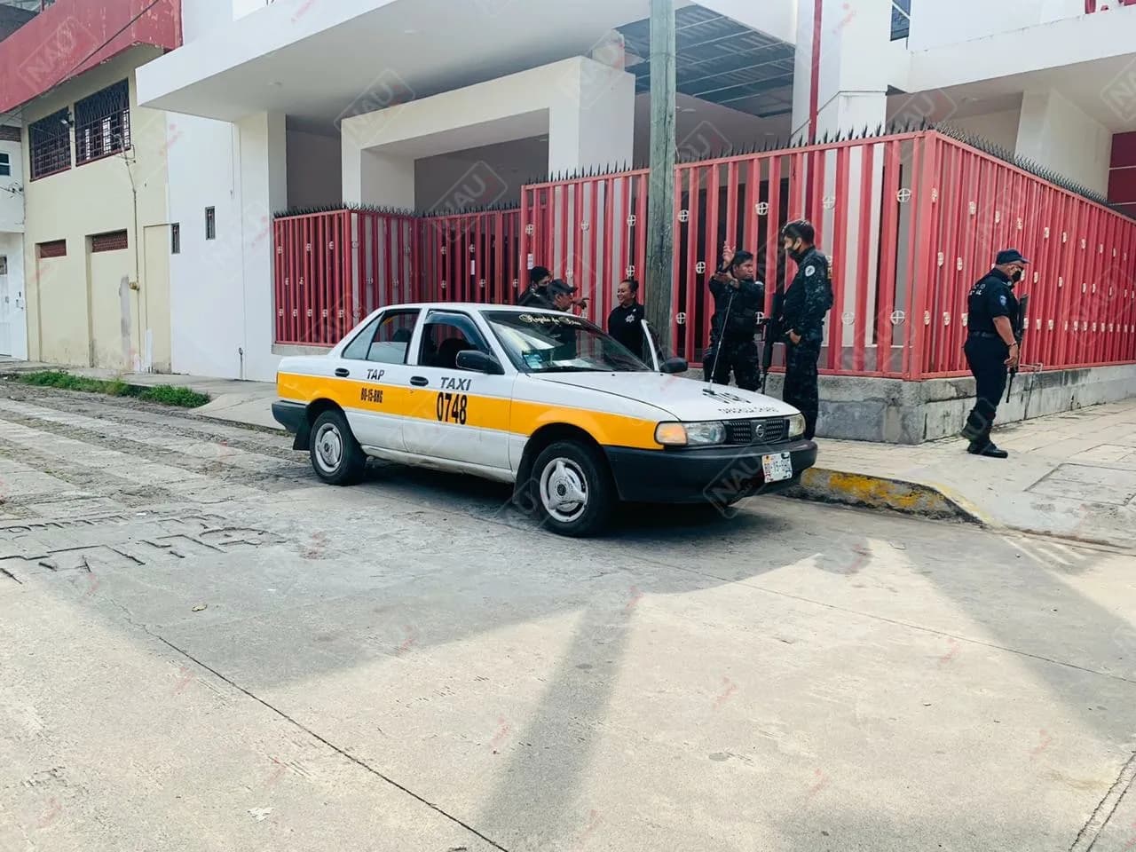 A parte que le pagaron con un billete falso, fue golpeada