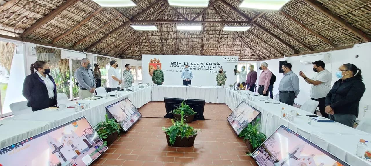 Insiste Rutilio Escandón en el llamado a personas de 15 a 17 años a vacunarse contra el COVID-19