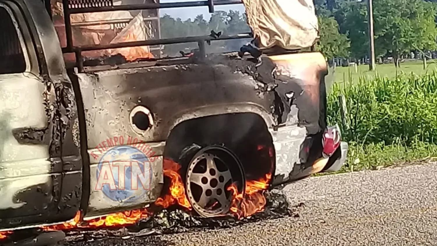 Se incendia vehículo en Mapastepec