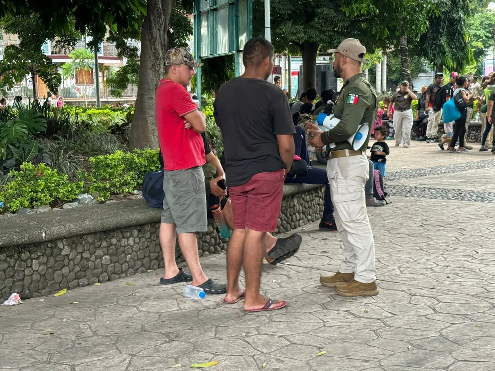 El INM organiza y dirige pláticas informativas en Tapachula para prevenir a migrantes