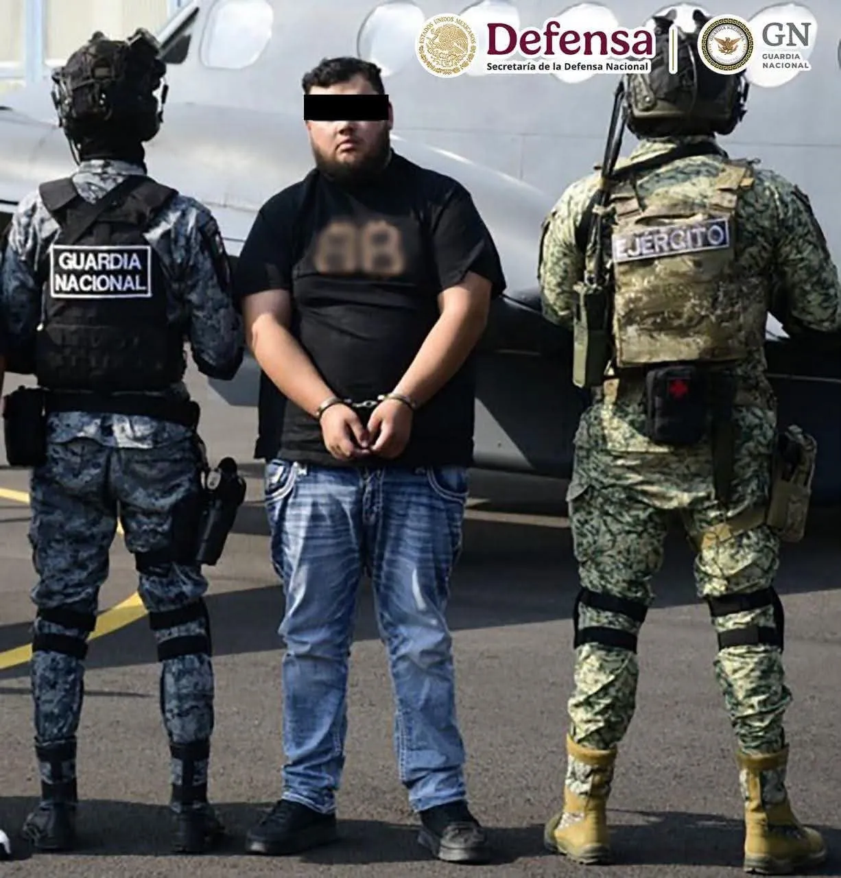 NARCOBLOQUEOS, VEHÍCULOS INCENDIADOS Y SUSPENSIÓN DE CLASES TRAS OPERATIVO EN TAMAULIPAS