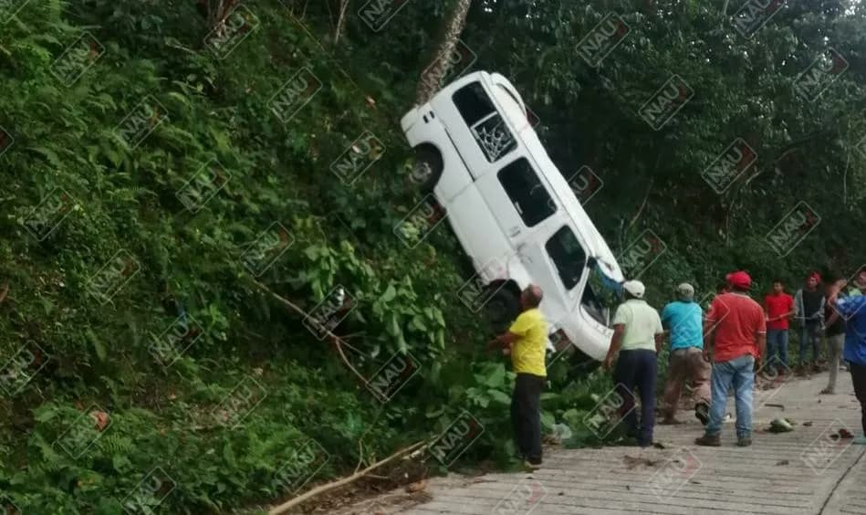 Tres lesionados deja accidente en Alpujarras