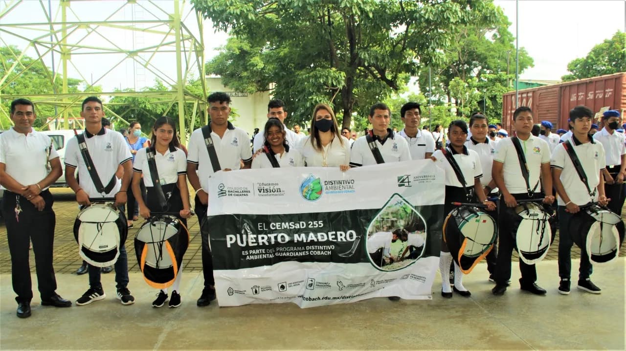 ROSY URBINA INAUGURA CONCURSO REGIONAL DE ESCOLTAS Y BANDAS DE GUERRA DEL COBACH