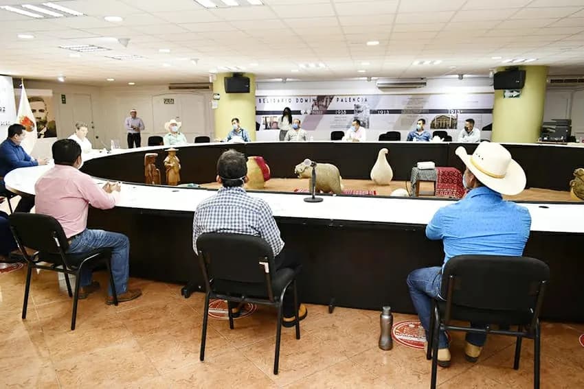 Relación entre sociedad y gobierno, basada en el respeto y la transparencia: Ismael Brito