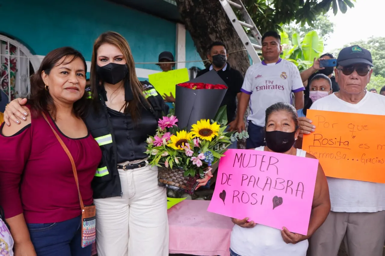 LA SUMA DE ESFUERZOS GENERA EL PROGRESO Y LA FELICIDAD DE LAS FAMILIAS TAPACHULTECAS: ROSY URBINA