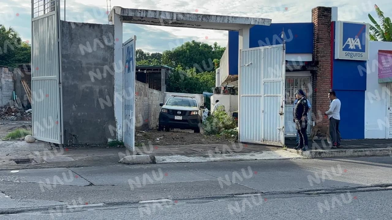 Hallan sin vida a un hombre en oficinas de seguros en Tapachula; fue atacado con machete