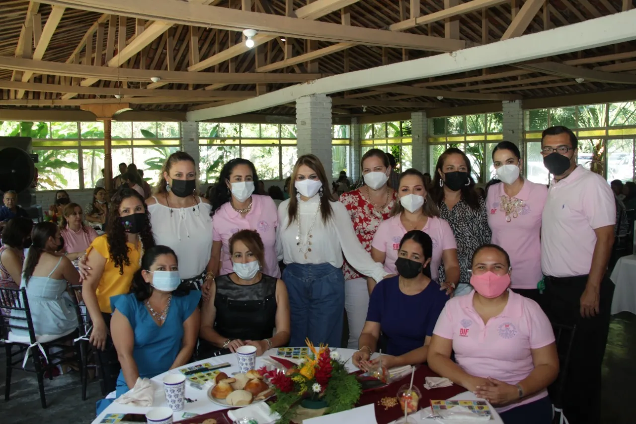ROSY URBINA ASISTIÓ AL BRUNCH SOLIDARIO ORGANIZADO POR EL DIF TAPACHULA