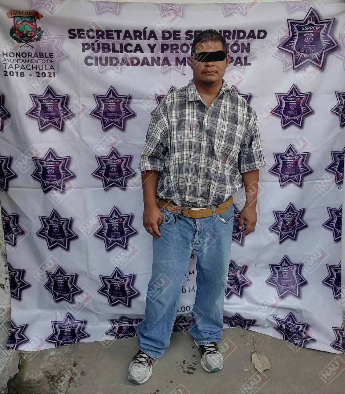Salvadoreño fue detenido con 5 bolistas de marihuana