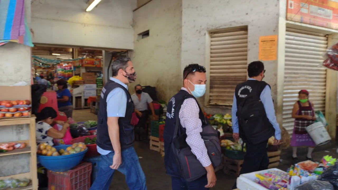 CONTINÚAN OPERATIVOS DE VIGILANCIA EN MERCADOS POPULARES POR PRESENCIA DE COVID-19