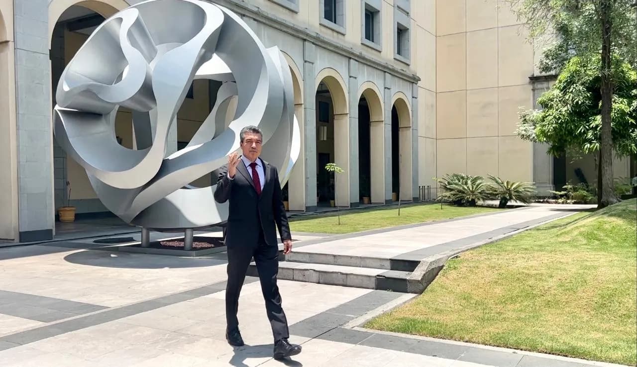Asiste Rutilio Escandón a reunión convocada por el presidente AMLO sobre reconstrucción de viviendas